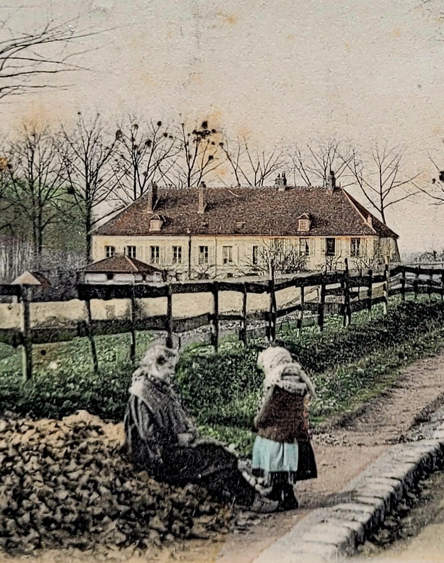 Carte postale ancienne montrant le bâtiment original de l'hospice